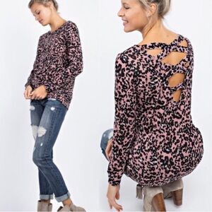 Cut out back leopard knit top
